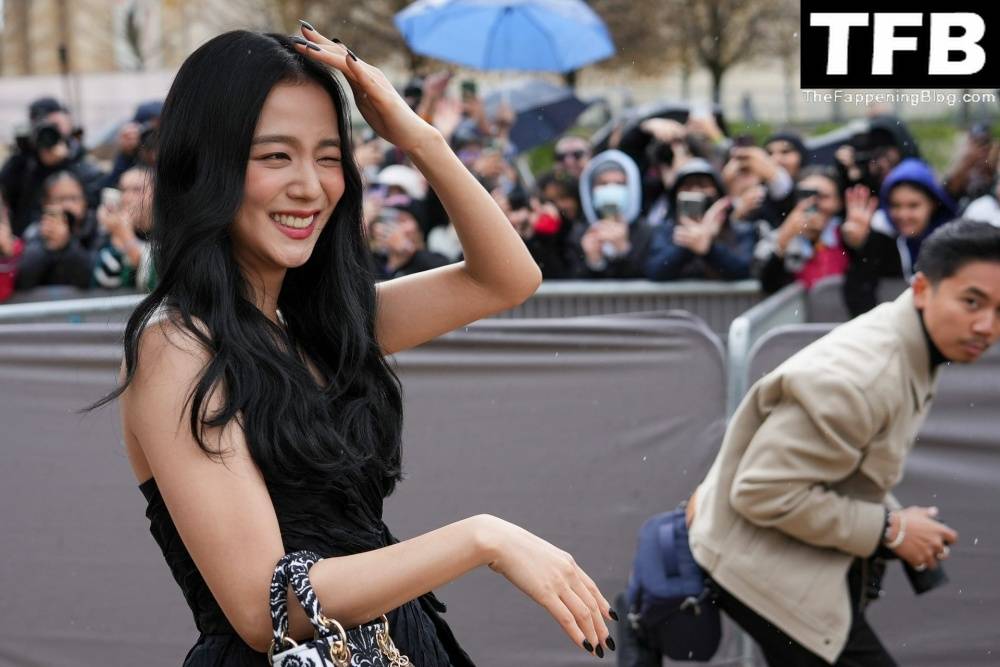 Leggy Kim Ji-soo Attends the Dior Fashion Show in Paris - #29