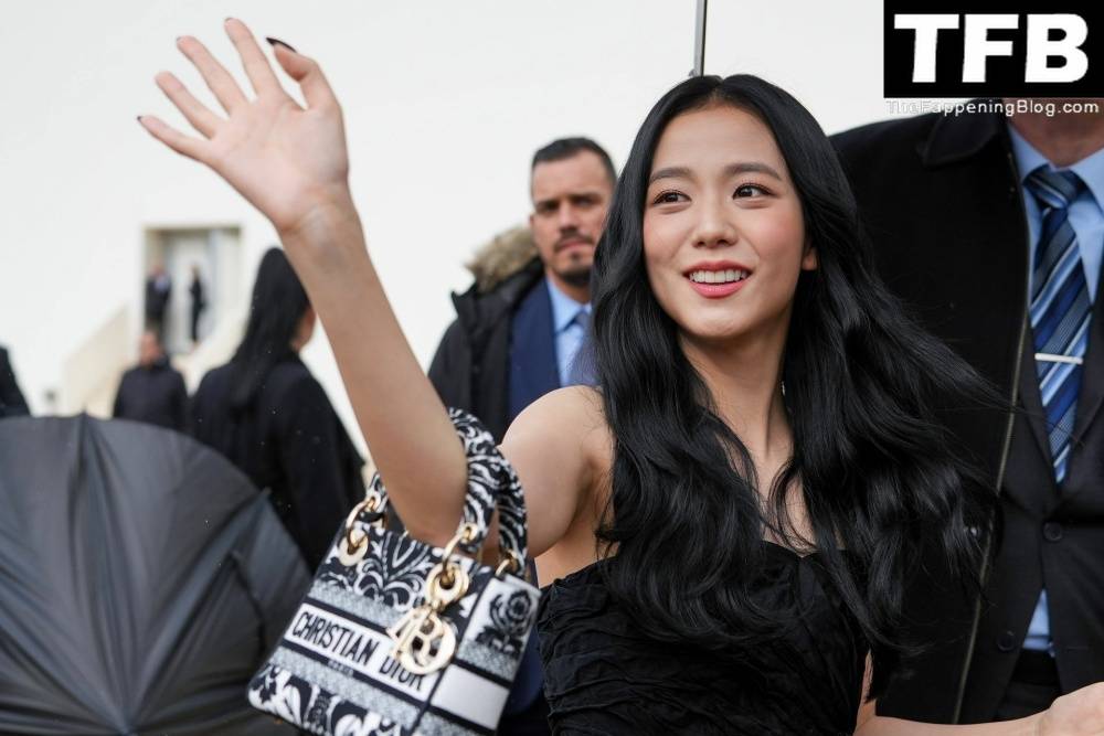 Leggy Kim Ji-soo Attends the Dior Fashion Show in Paris - #1