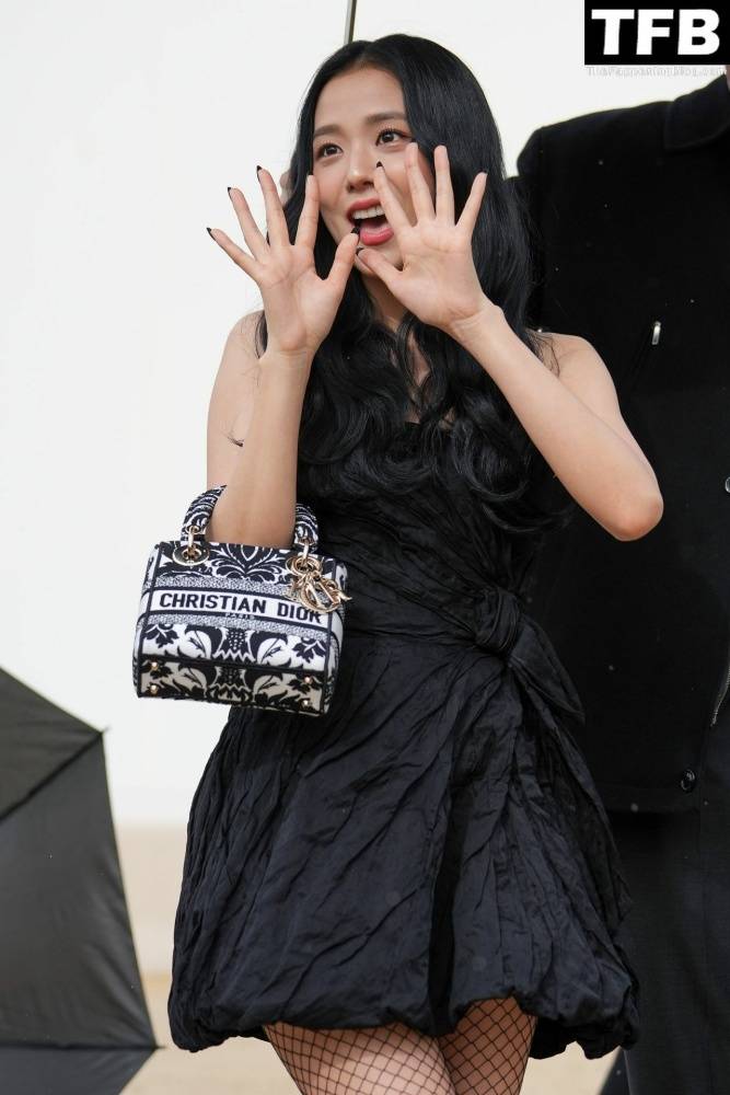 Leggy Kim Ji-soo Attends the Dior Fashion Show in Paris - #33