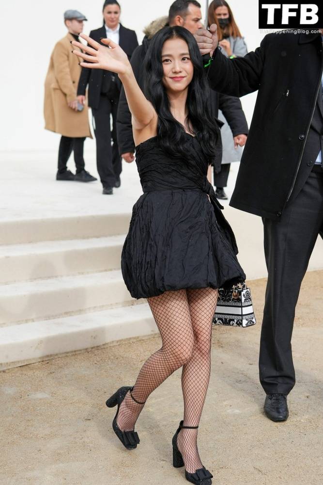 Leggy Kim Ji-soo Attends the Dior Fashion Show in Paris - #34