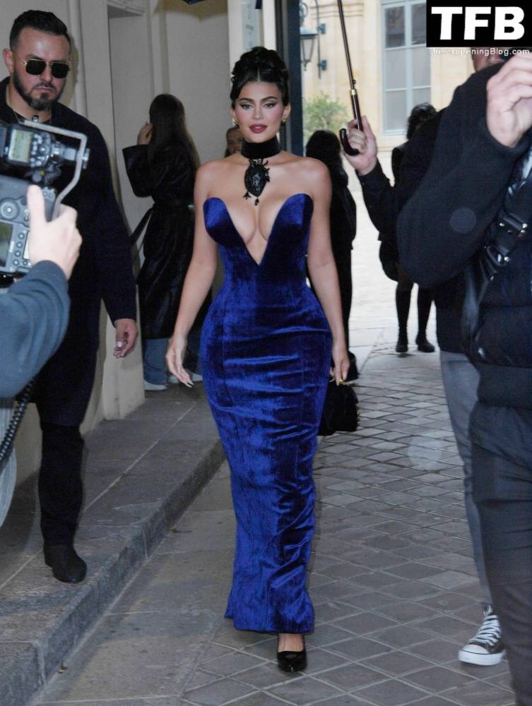 Busty Kylie Jenner Flaunts Her Deep Cleavage in Paris (54 Photos + Video) - #43
