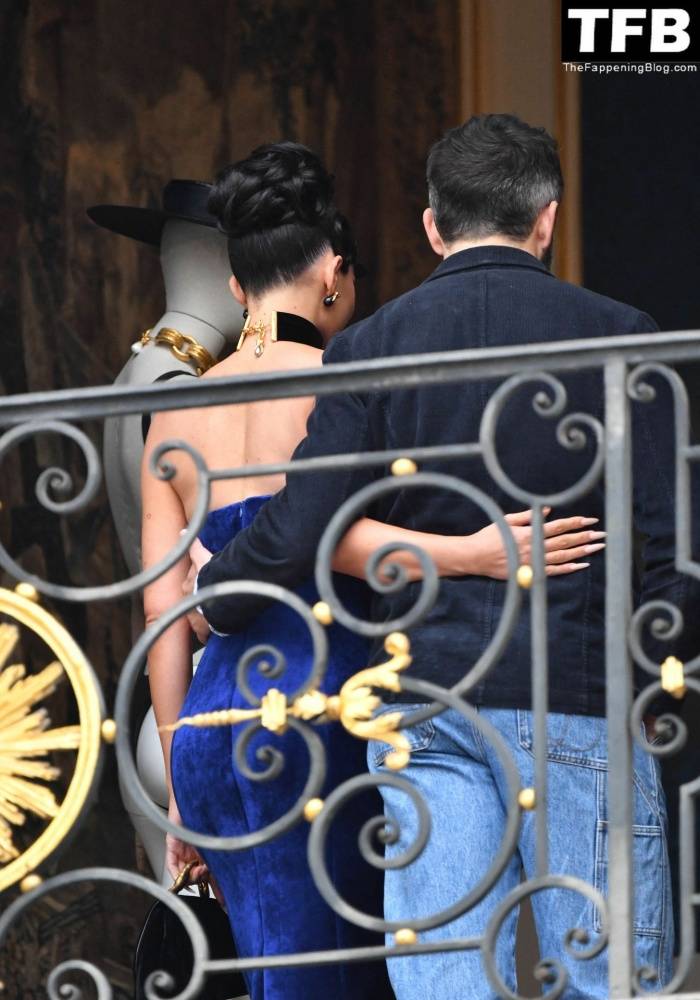 Busty Kylie Jenner Flaunts Her Deep Cleavage in Paris (54 Photos + Video) - #9