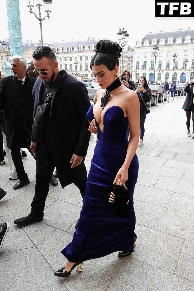 Busty Kylie Jenner Flaunts Her Deep Cleavage in Paris (54 Photos + Video) - #14