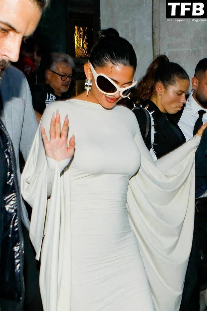 Kylie Jenner Flaunts Her Curves in a White Dress During Paris Fashion Week - #18