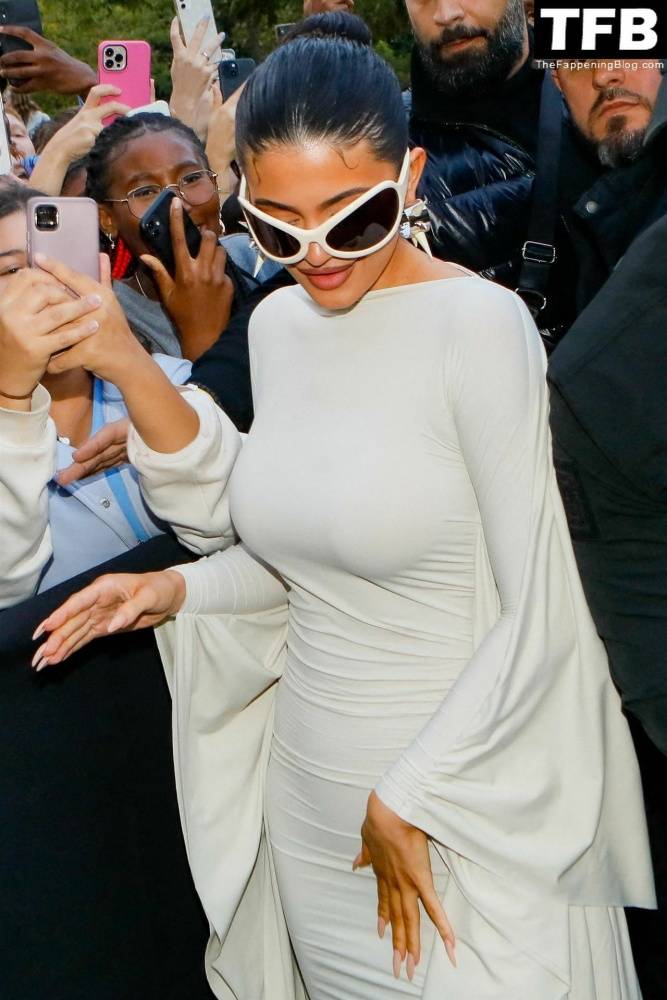Kylie Jenner Flaunts Her Curves in a White Dress During Paris Fashion Week - #10