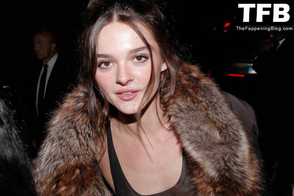 Charlotte Lawrence Flashes Her Nude Tits at the Saint Laurent Womenswear Show in Paris - #11