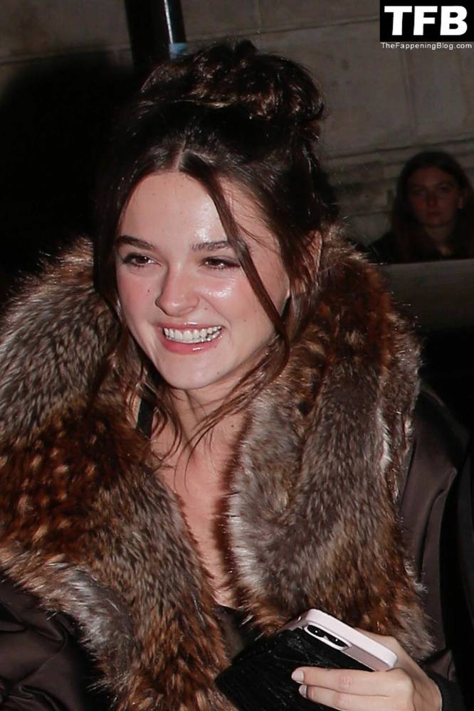 Charlotte Lawrence Flashes Her Nude Tits at the Saint Laurent Womenswear Show in Paris - #36