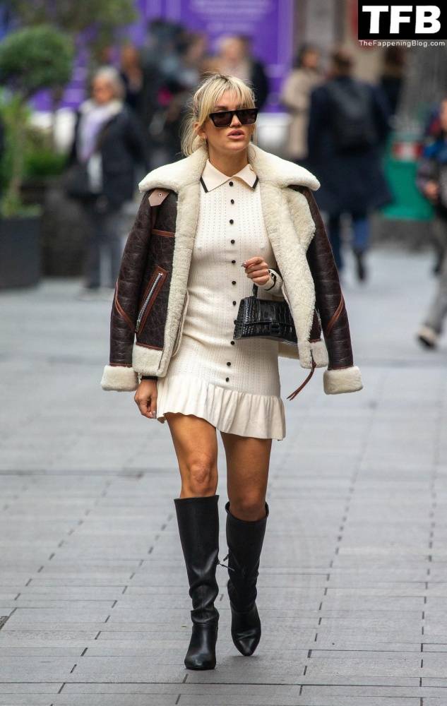Ashley Roberts Shows Off Her Pokies in London - #40