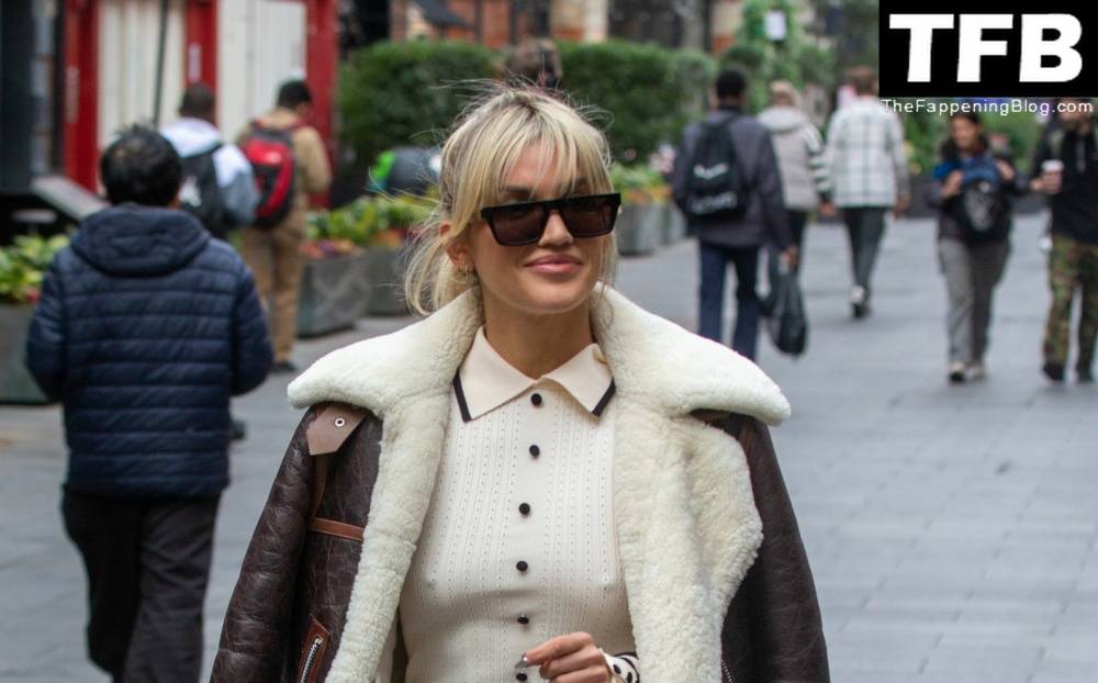 Ashley Roberts Shows Off Her Pokies in London - #3