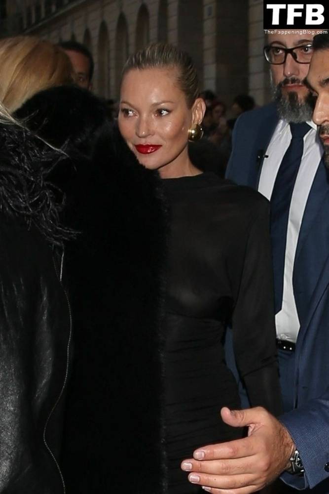 Kate Moss Flashes Her Nude Tits as She Arrives at the Saint Laurent Fashion Show in Paris - #17