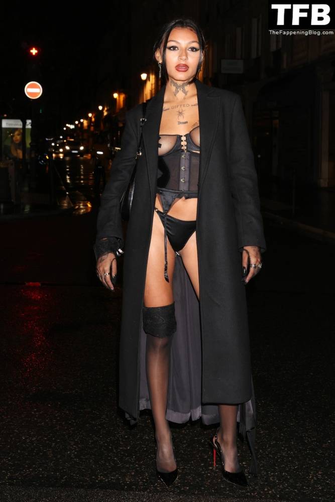 Ogee Flaunts Her Tits with Pasties While Leaving Etam Show in Paris - #7