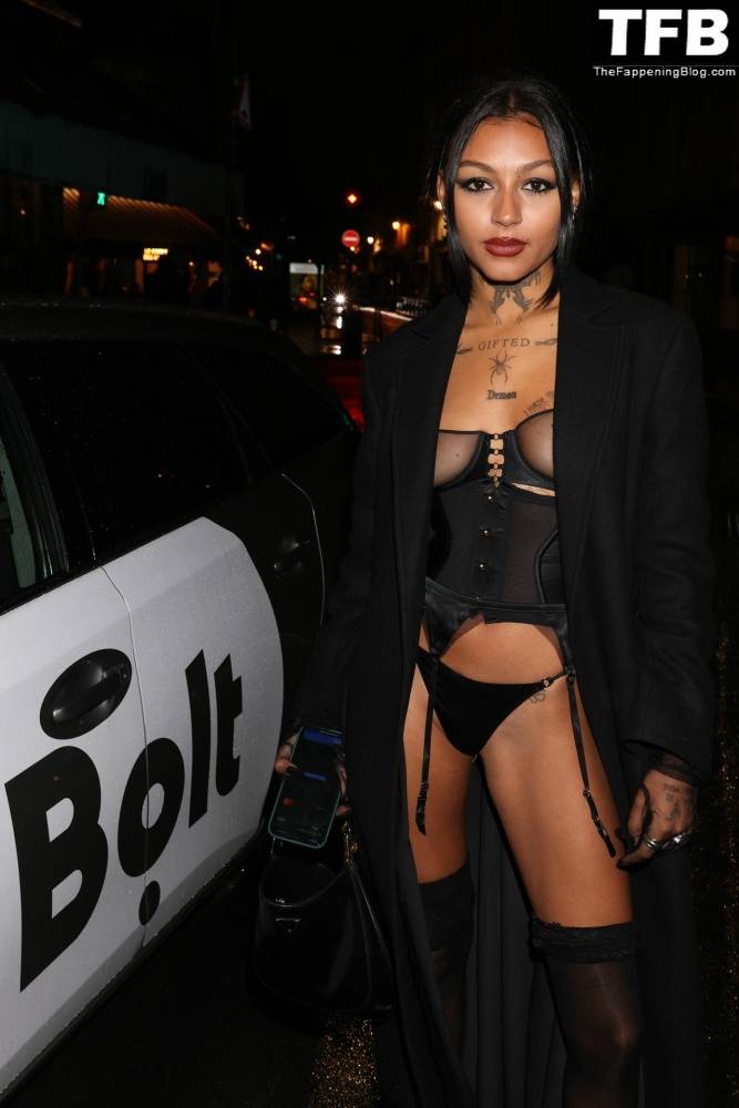 Ogee Flaunts Her Tits with Pasties While Leaving Etam Show in Paris - #5