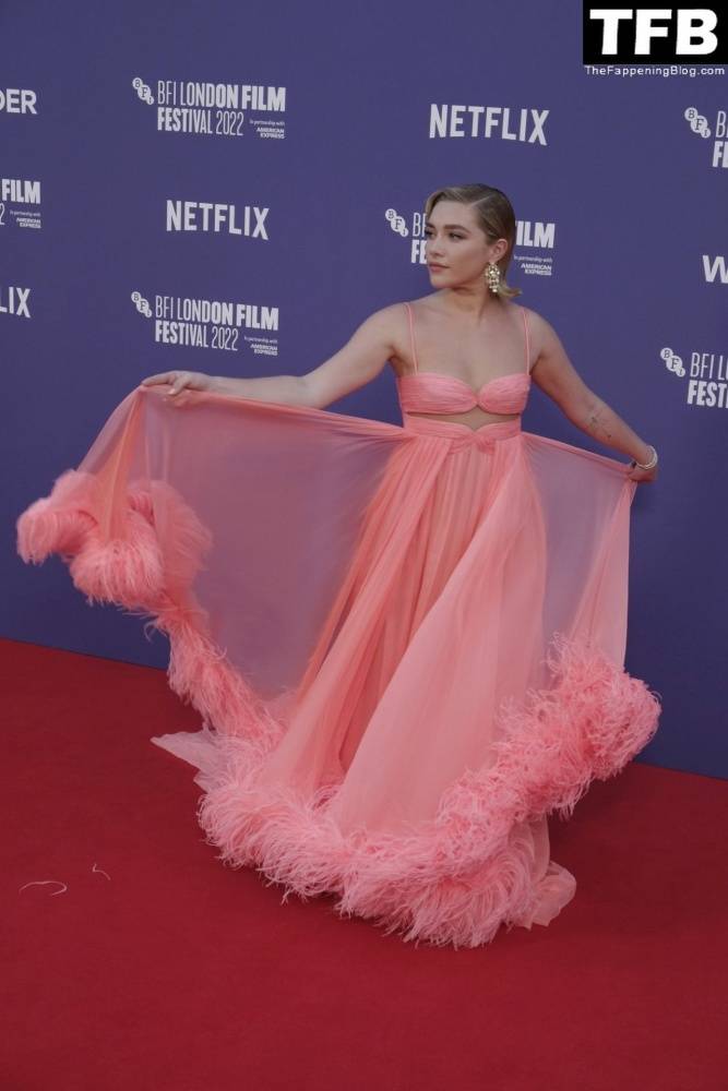 Florence Pugh Stuns on the Red Carpet at 1CThe Wonder 1D Premiere in London - #12