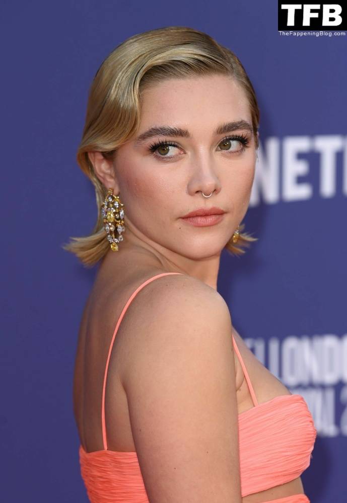 Florence Pugh Stuns on the Red Carpet at 1CThe Wonder 1D Premiere in London - #55