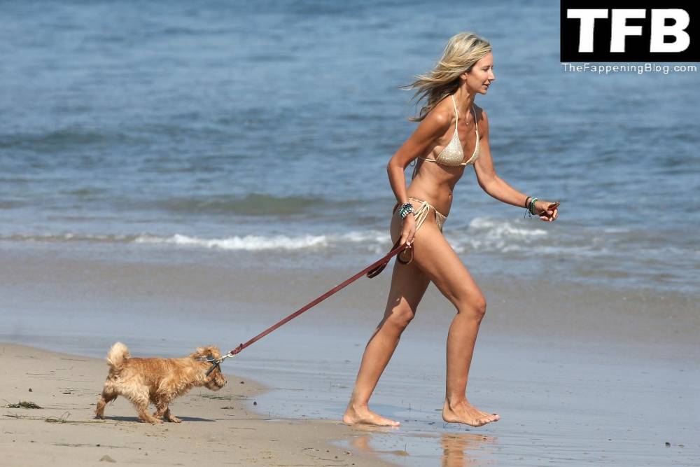 Lady Victoria Hervey Takes Her Norfolk Terrier D 19Artagnan For Beach Stroll in Malibu - #12