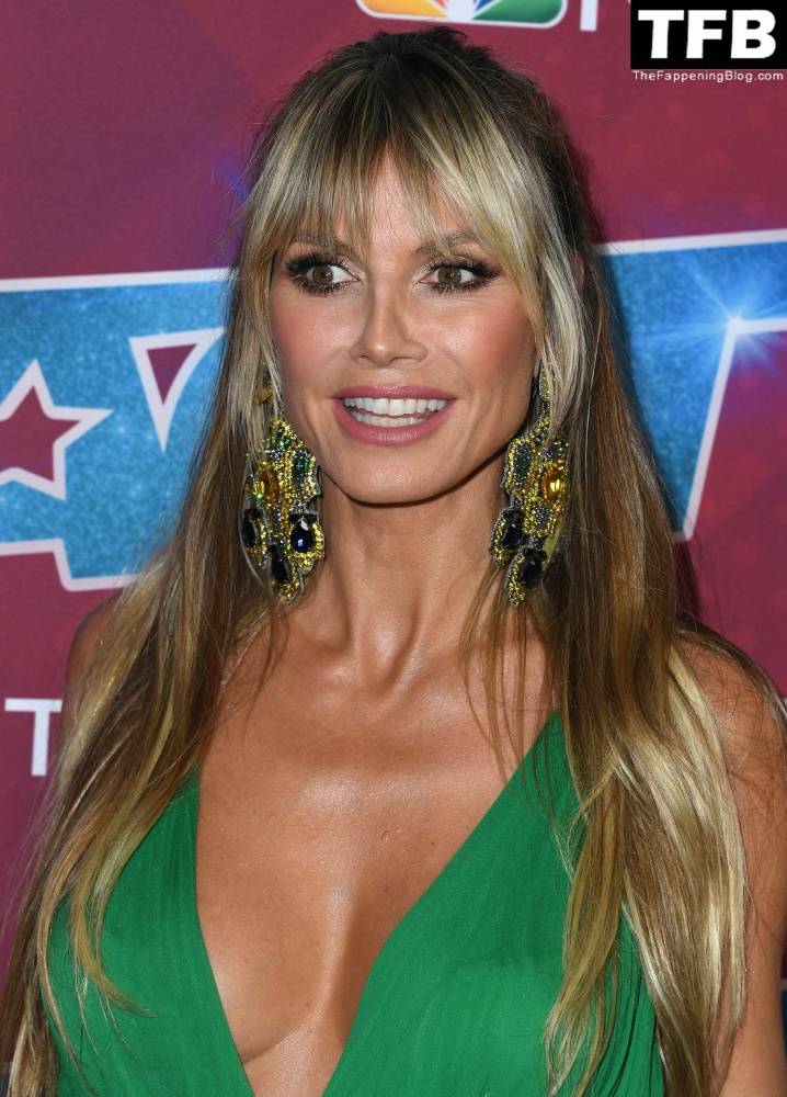 Heidi Klum Poses on the Red Carpet of the America 19s Got Talent Season 17 13 Live Show in Pasadena - #3