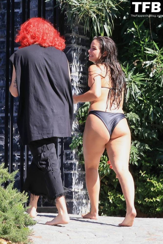 Addison Rae Displays Her Curves in a Black Bikini on Holiday with Omer Fedi on Lake Como - #29