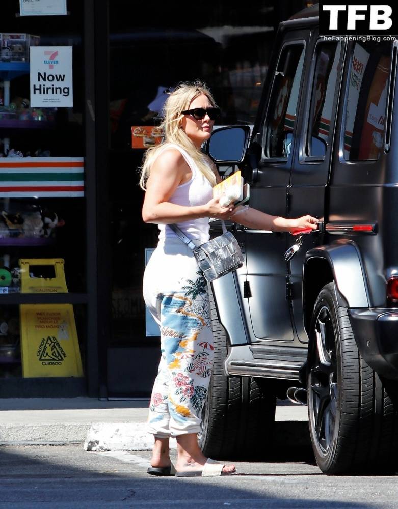 Hilary Duff is Pictured Dropping by a Convenience Store in LA - #2
