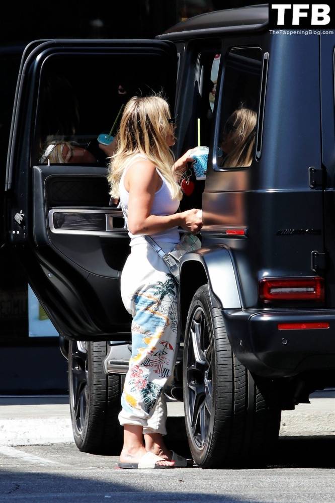Hilary Duff is Pictured Dropping by a Convenience Store in LA - #13