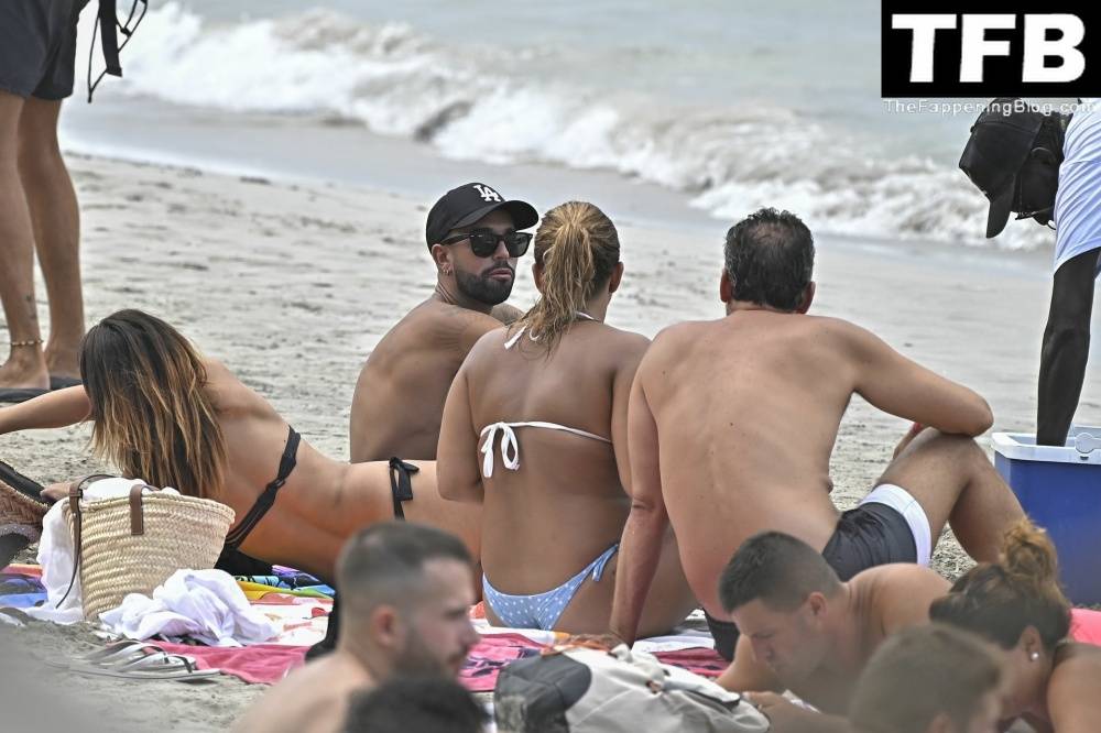 Raquel Lozano Flaunts Her Curves on the Beach in Ibiza - #11
