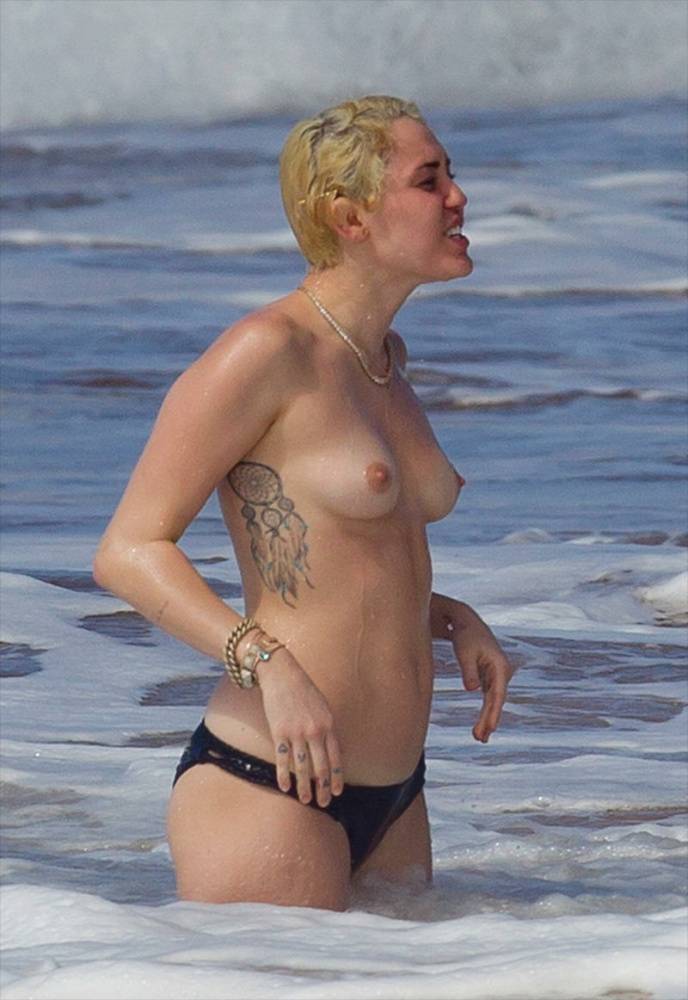 Miley Cyrus (mileycyrus) Nude OnlyFans Leaks (50 Photos) - #20