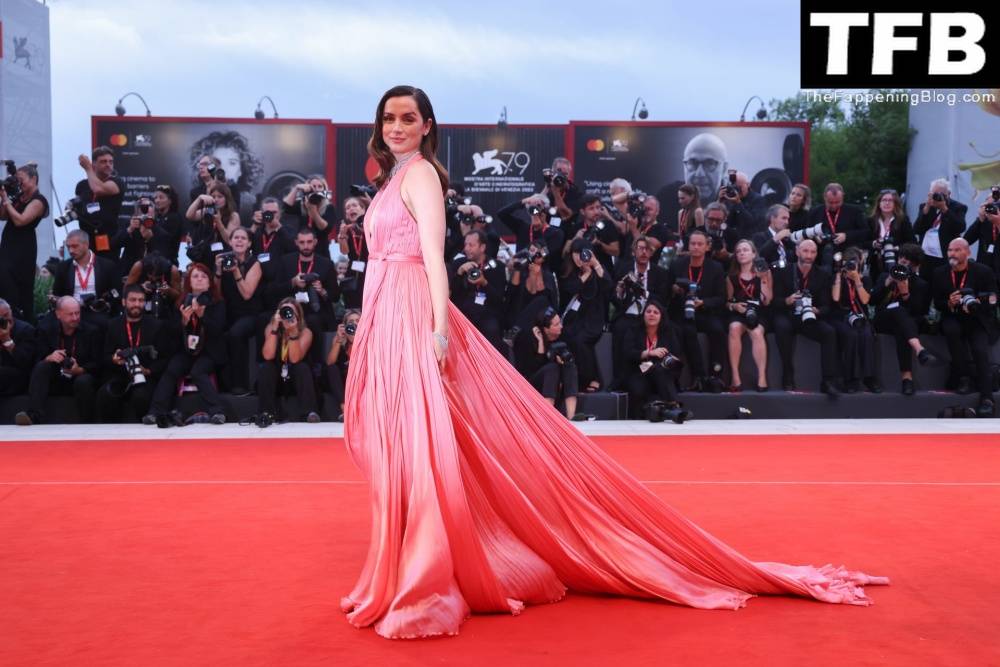 Ana de Armas Stuns on the Red Carpet at the 79th Venice International Film Festival - #25