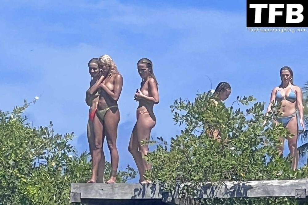Salah Brooks, Charly Jordan, Emma Brooks, Olivia Ponton Pose Completely Naked in Mexico - #24