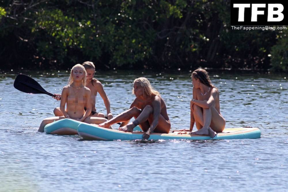 Salah Brooks, Charly Jordan, Emma Brooks, Olivia Ponton Pose Completely Naked in Mexico - #8