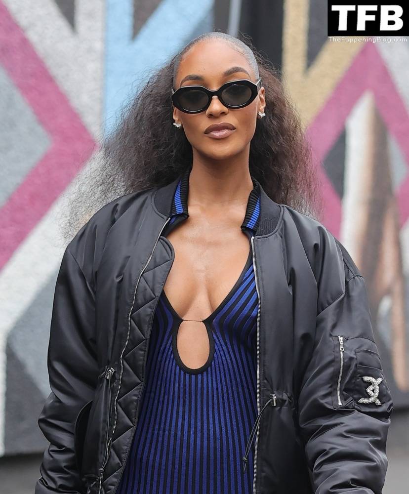 Jourdan Dunn Shows Off Her Sexy Legs and Tits at David Koma Fashion Show - #1