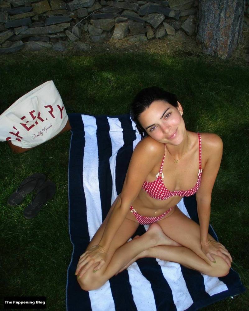 Kendall Jenner Nude & Sexy Collection 13 Part 1 - #56