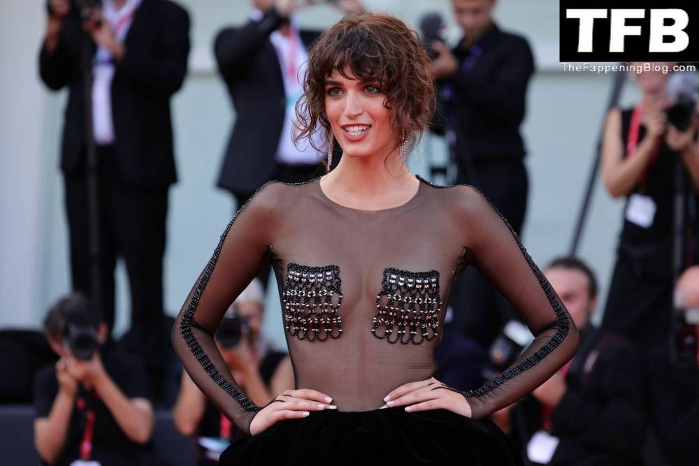 Greta Ferro Flashes Her Nude Tits at the 79th Venice International Film Festival - #18