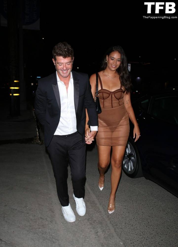 April Love Geary & Robin Thicke are One HOT Couple - #15
