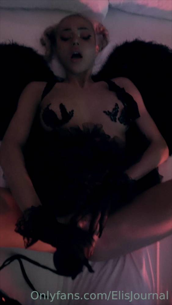 Kristen Hancher Nude Bunny Cosplay Dildo Onlyfans Video Leaked - #12