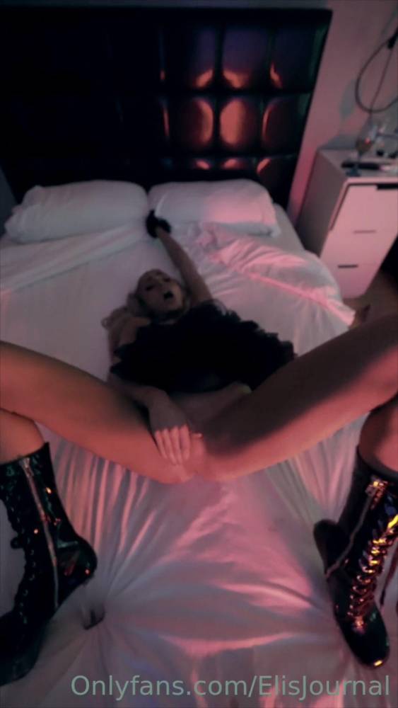 Kristen Hancher Nude Bunny Cosplay Dildo Onlyfans Video Leaked - #4