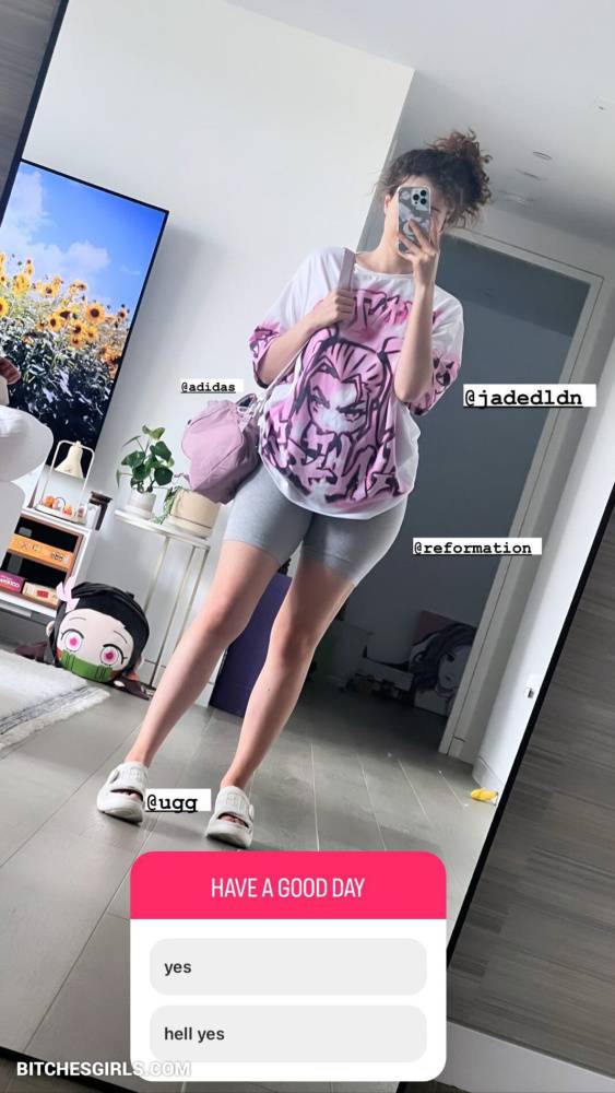 Pokimane Nude Twitch Streamer Leaked Photos - #20