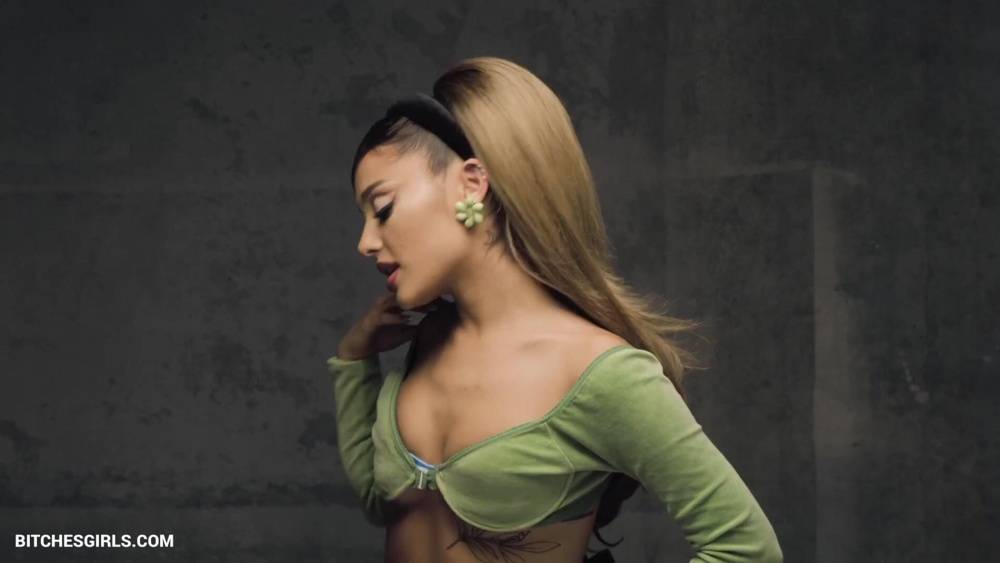 Ariana Grande Nude Celeb - Celebrities Leaked Nude Photo - #10