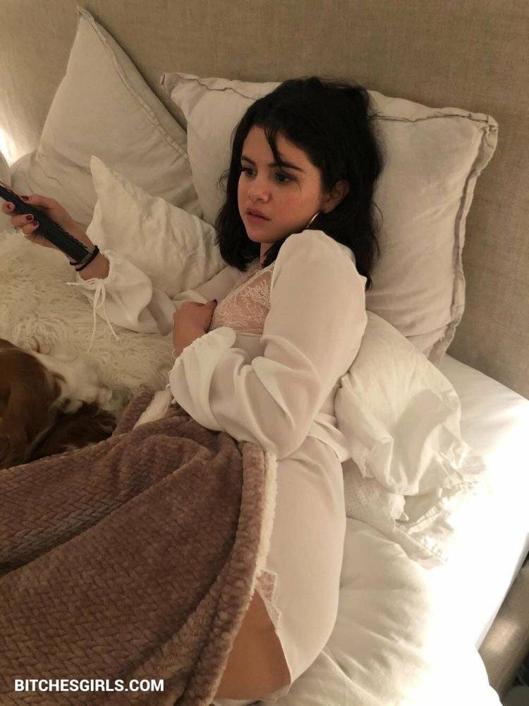 Selena Gomez Celeb Nudes - selenagomez Leaked Boobs Photos - #6