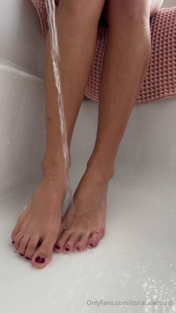 Natalie Roush Wet Feet Cleaning PPV Onlyfans Video Leaked - #5
