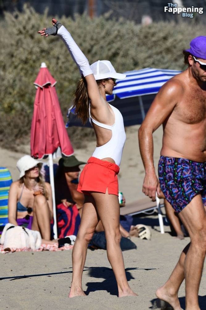 Alessandra Ambrosio Shines While Playing Beach Volleyball with Friends in Santa Monica (185 Photos) - #25