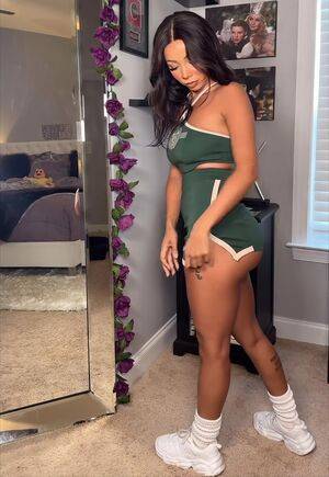 Brittany Renner / bundleofbrittany Nude Leaks - Fapello - #9