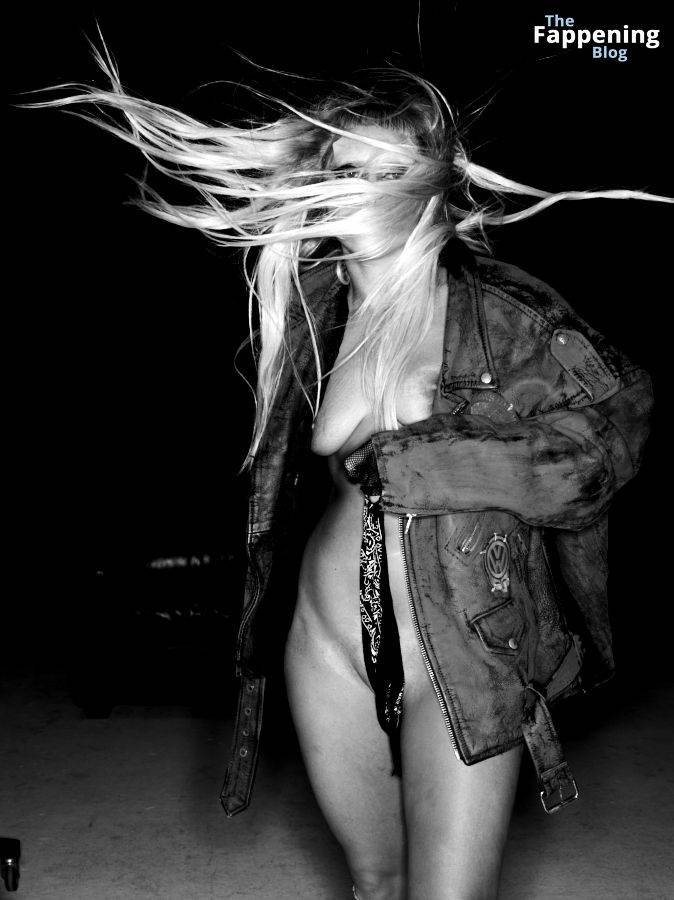 Lady Gaga Nude Collection (51 Photos) - #12