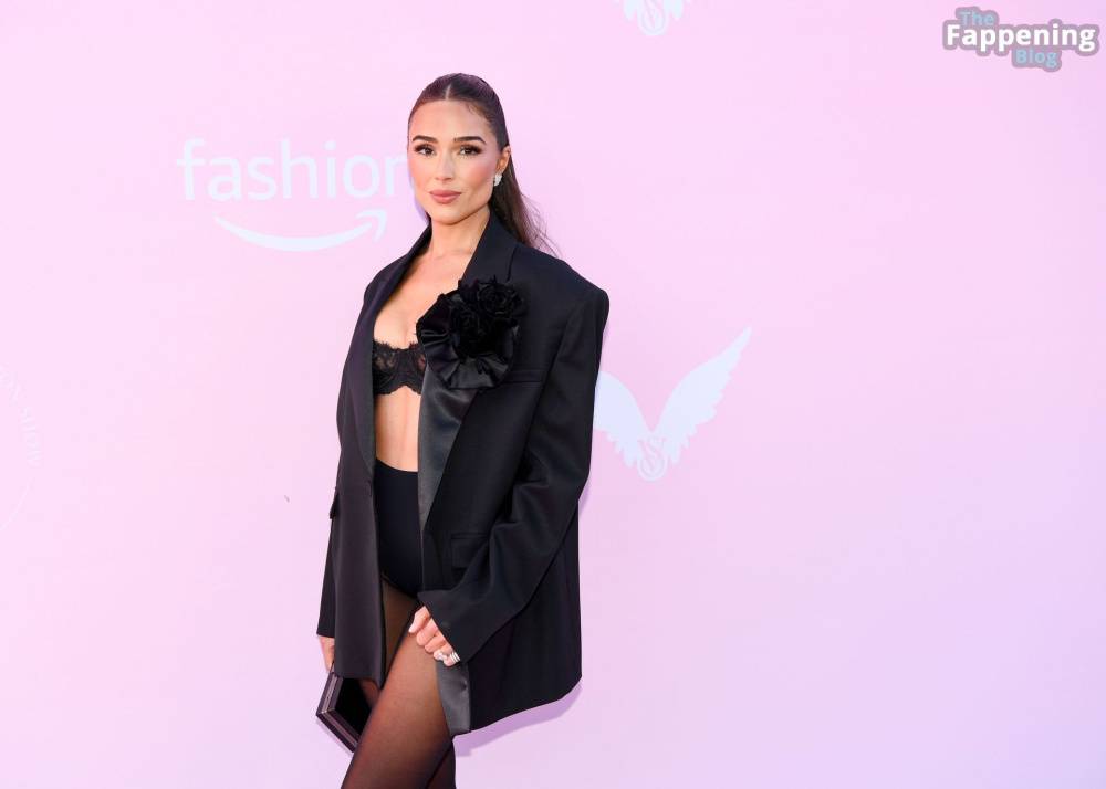 Olivia Culpo Displays Nice Cleavage at the 2024 Victoria’s Secret Show (43 Photos) - #9