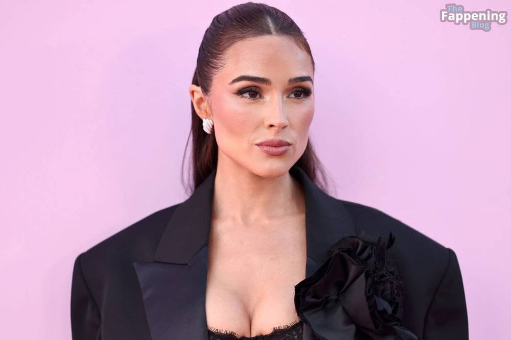 Olivia Culpo Displays Nice Cleavage at the 2024 Victoria’s Secret Show (43 Photos) - #20