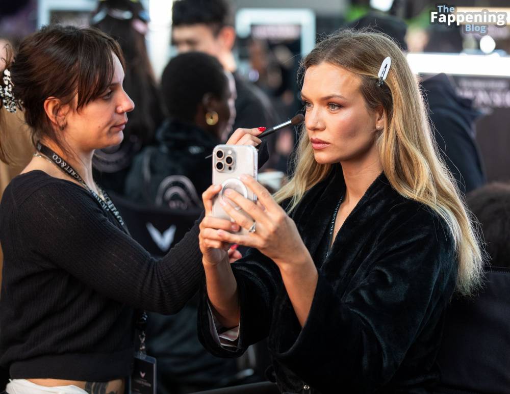 Josephine Skriver Flaunts Her Sexy Legs at the 2024 Victoria’s Secret Show and Afterparty (50 Photos) - #13