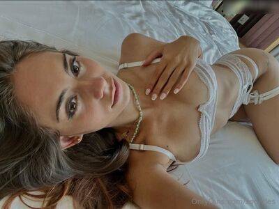 Zoe_cute Nude Leaks - Fapello - #13