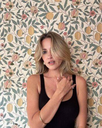 Meredith Hagner / merediththeweasel Leaked Nude OnlyFans - #3