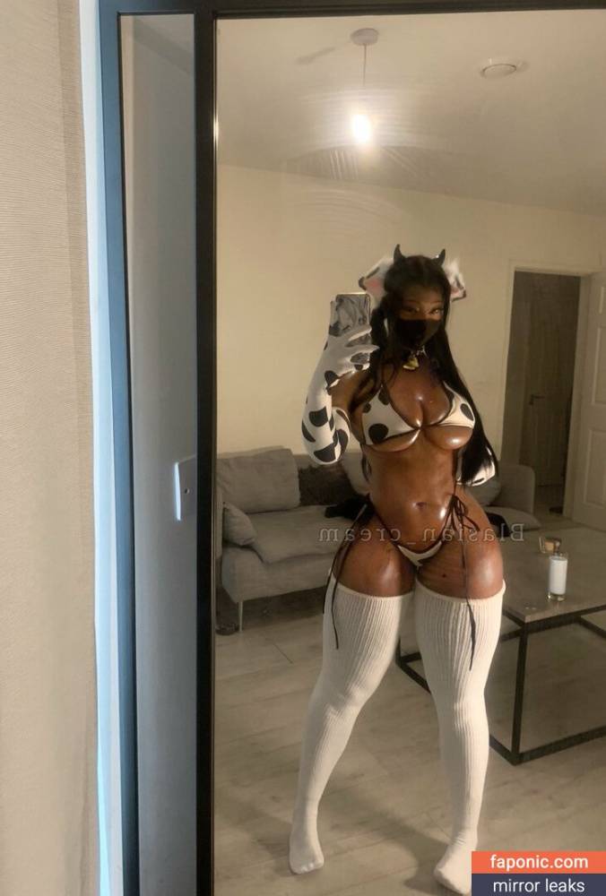 Cow Maid & Cow Bikini Cosplay aka g1rlmilk aka stanshinobu Nude Leaks OnlyFans - #7