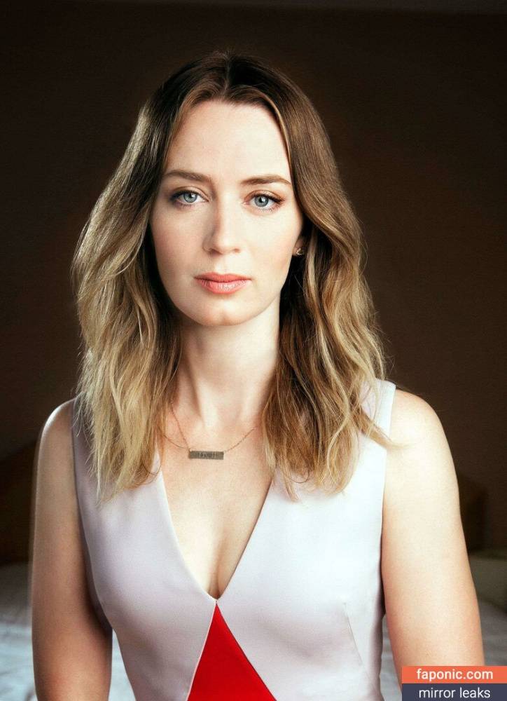 Emily Blunt aka _emily_blunt_ aka twogirlsoneblunt Nude Leaks OnlyFans - #6