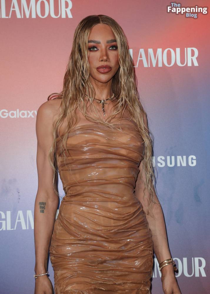 Munroe Bergdorf Stuns at the Glamour Women of the Year Awards (19 Photos) - #17