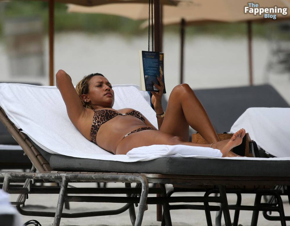 Karrueche Tran Shows Off Her Sexy Bikini Body on the Beach in Miami (87 Photos) - #17